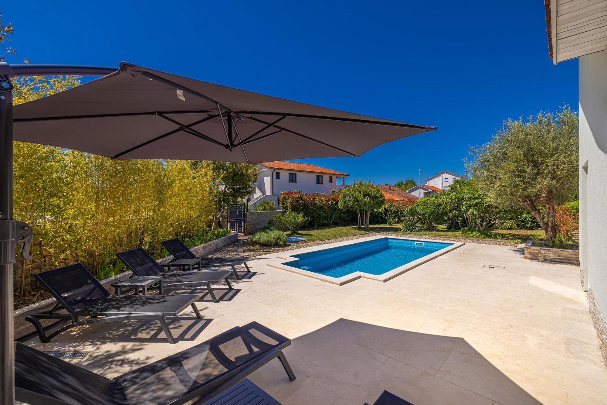 Holiday House Kai With Private Pool Pinezici  Bagian luar foto