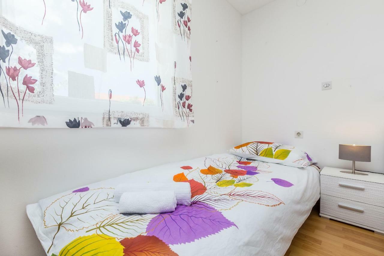 Holiday House Kai With Private Pool Pinezici  Bagian luar foto
